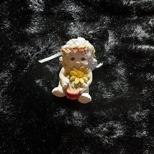 Adorable Figurine with Flower and Wreath Sunflower Days